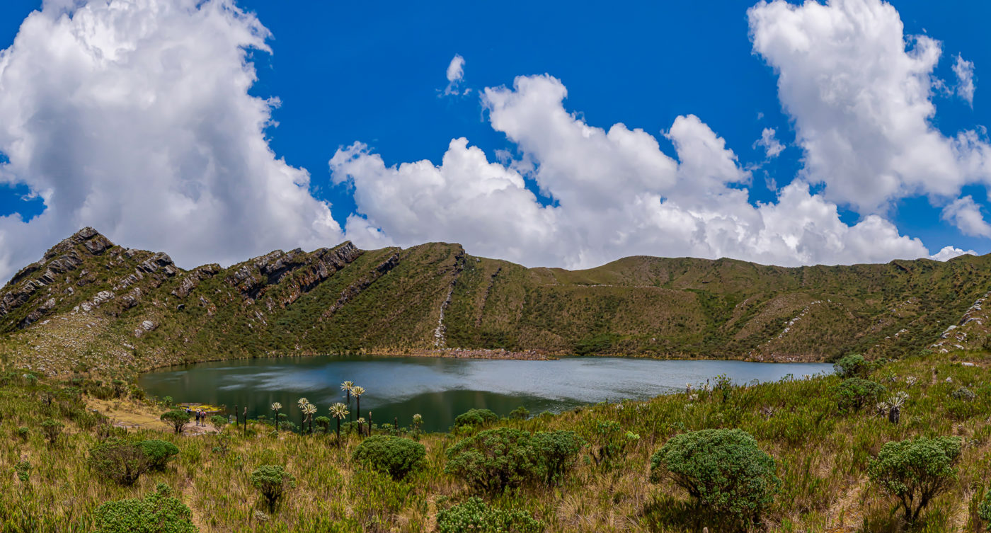 panoramica de 10 fotos de la laguna de siecha en el parque natural chingaza giovanni r. bermudez bohorquez